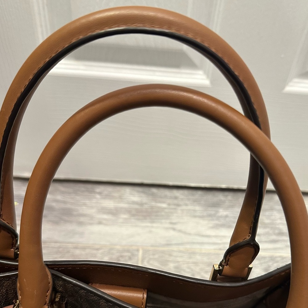 Michael Kors Hamilton Medium Logo Satchel (preloved) - Picture 14 of 14